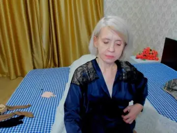 Bongacams Nude Webcam of aminalive