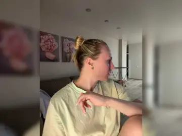 Bongacams Best Webcam of HotWillow
