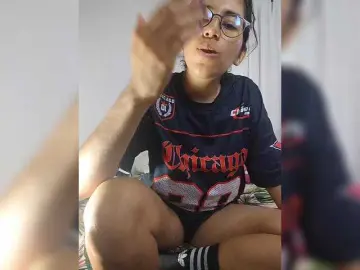 Bongacams Sex Chat of skinny333
