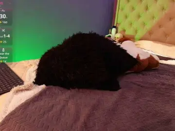 Bongacams Free Live Porn of LittleCheerry
