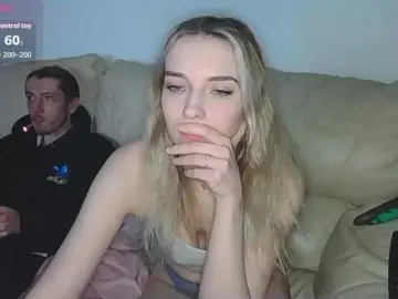Bongacams Live Sex of Almondmilka