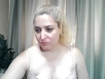 Bongacams Watch Live Sex Cams of KickaIricka
