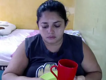 Bongacams Live Sex Cam of mia-naughty