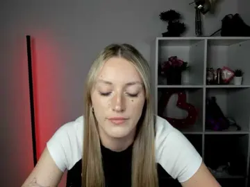 Bongacams Free Live Porn of EvelynBlond