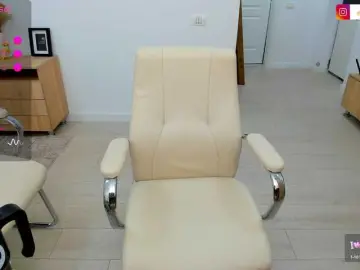 Bongacams Free Porn Cam of EveeEvian