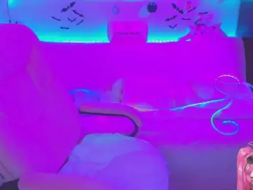 Bongacams Free Live Porn of LittleKitsune