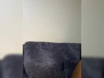 Bongacams Watch Live Sex Cams of Curvy-maxy9