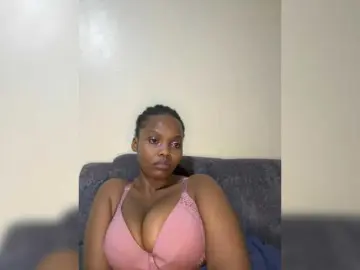 Bongacams Watch Live Sex Cams of Curvy-maxy9
