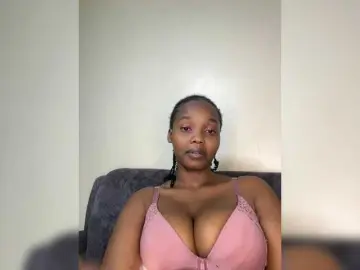 Bongacams Watch Live Sex Cams of Curvy-maxy9