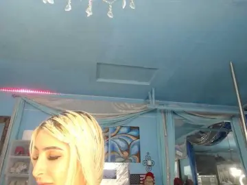 Bongacams Free Live Porn of adrianna_fox