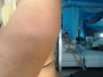 Bongacams Watch Live Sex Cams of adrianna_fox