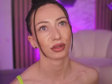 Bongacams Free Porn Cam of RubyFever