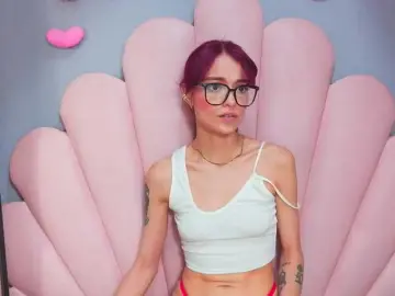 Bongacams Sex Cam of LUCYMILLER