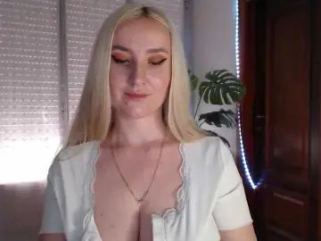 Bongacams Watch Live Sex Cams of Alina-Lovely