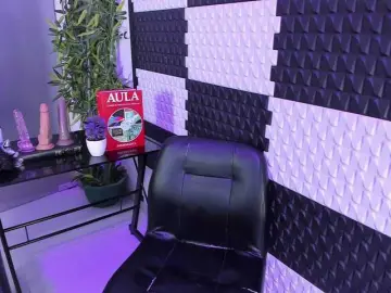 Bongacams Nude Webcam of AlinaMorris