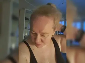 Bongacams Free Live Porn of Viola27