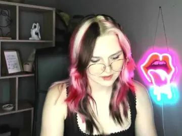 Bongacams Free Porn Cam of SweetLilyxo
