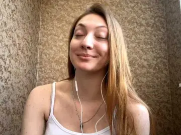 Bongacams Private Sex Chat of MyrticeDollen