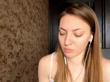 Bongacams Nude Webcam of MyrticeDollen