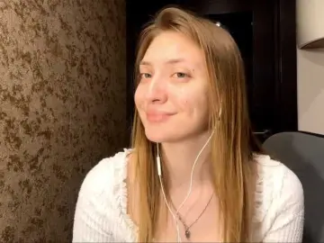 Bongacams Private Sex Chat of MyrticeDollen