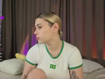 Bongacams Live Sex Cam of mirabellashake1