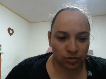 Bongacams Free Porn Cam of miaabrownn2