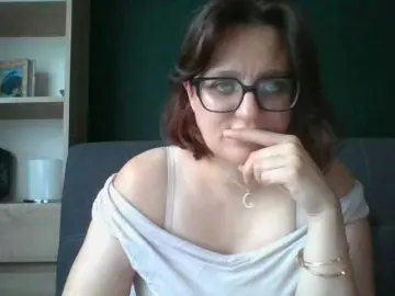 Bongacams Best live sex cam show of sensualParis