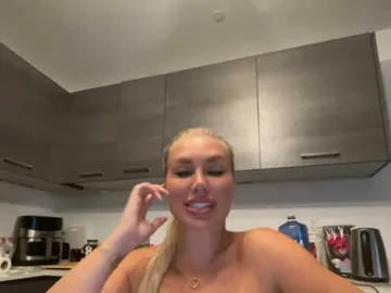 Bongacams Sex Cam of KarenLuxe