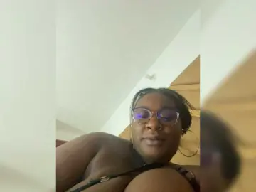 Bongacams Live Sex Cam of Chantellexoti