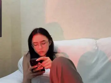 Bongacams Best live sex cam show of MyrleHenggeler