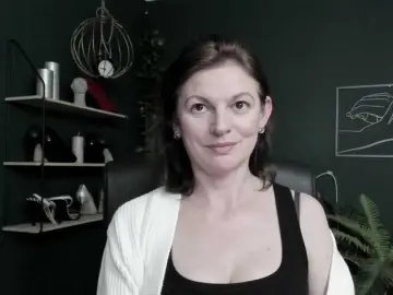 Bongacams Watch Live Sex Cams of mrsVivian