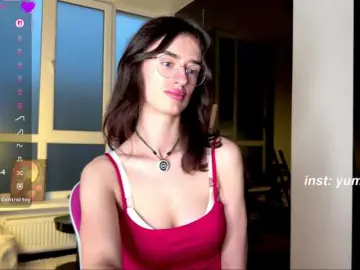 Bongacams Sex Cam of SweetieTati