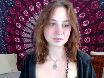 Bongacams Sex Cam of AdalynFlirt