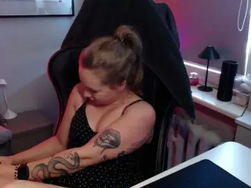 Bongacams Watch Live Sex Cams of hollyBB