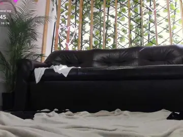 Bongacams Live Sex Cam of AsianChloe