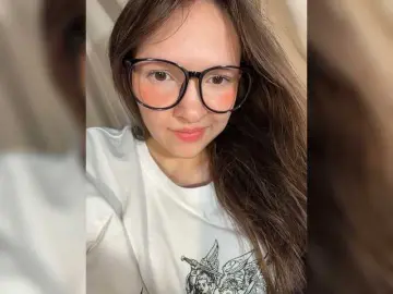 Bongacams Private Sex Chat of Cute-Lolly
