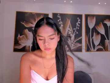 Bongacams Nude Webcam of SaphiraJames