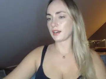 Bongacams Nude Webcam of ScarlettXQueen