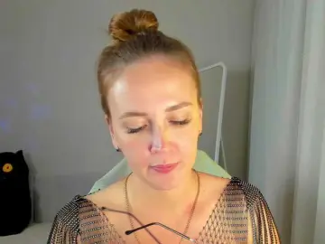 Bongacams Nude Webcam of she-wolf