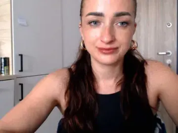 Bongacams Free Porn Cam of LorennePlay