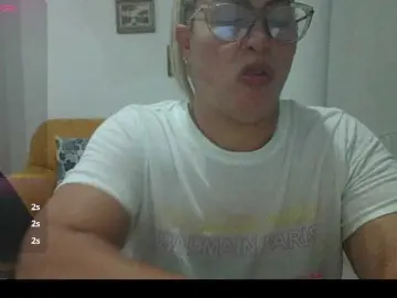Bongacams Live Sex Cam of Hotmommyxxx
