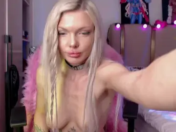 Bongacams Nude Webcam of Icerebel