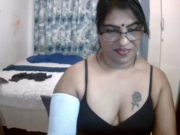 Bongacams Watch Live Sex Cams of indiandelight001