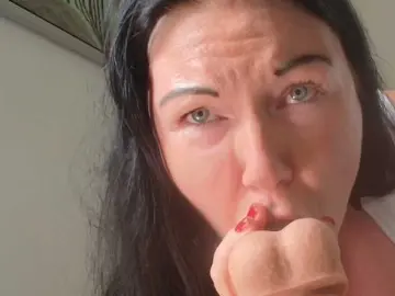 Bongacams Sex Cam of p6w-official
