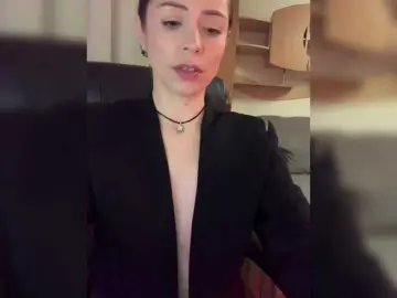 Bongacams Live Sex Cam of Amy-Lee