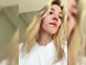 Bongacams Nude Webcam of Looonacom