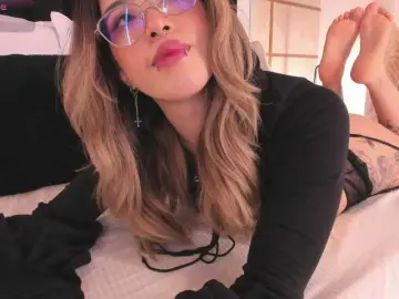 Bongacams Free Live Porn of CrystalRose1