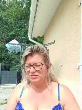 Cam4 Live Sex Cam of Delphiben