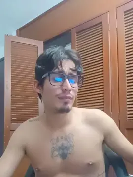 Cam4 Live Sex of SrIncognito666
