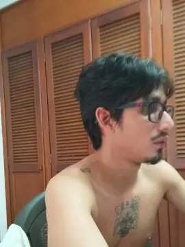 Cam4 Adult Webcam of SrIncognito666